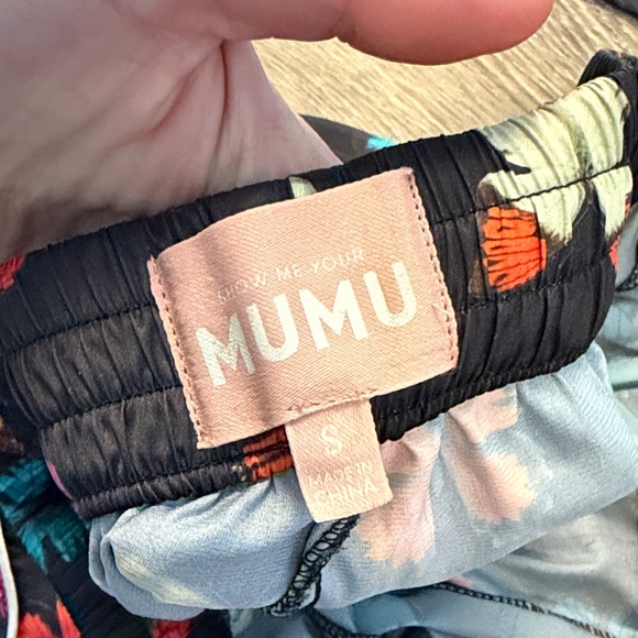 Show me your mumu- Colorful Butterfly Print Pajamas- size small - Picture 3 of 4